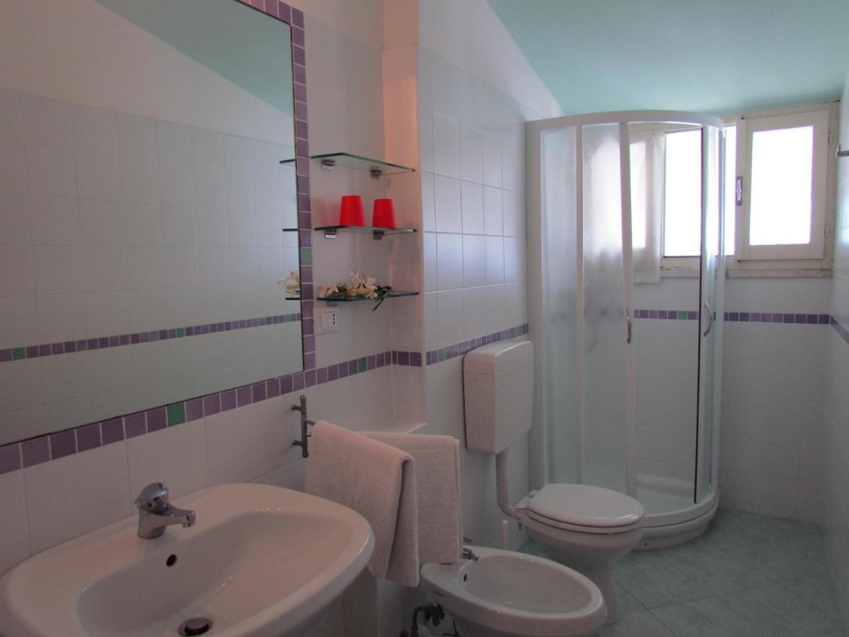 Colorful Attic With Large Terrace - Beahost Apartment Bibione Exterior foto